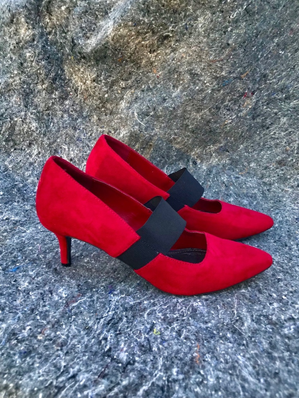 IMPO Stretch Red Suede Heels size 8 Pointed-Toe Mary Jane